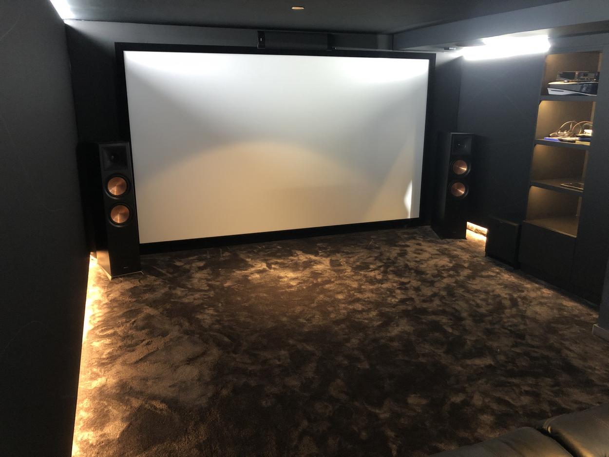 Ombouw ven een kelder naar Home Cinema te Linter - België