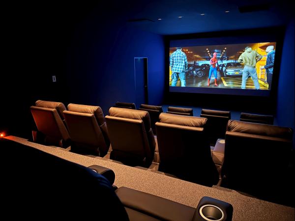 Popcorn Cafe - Cinema zaal
